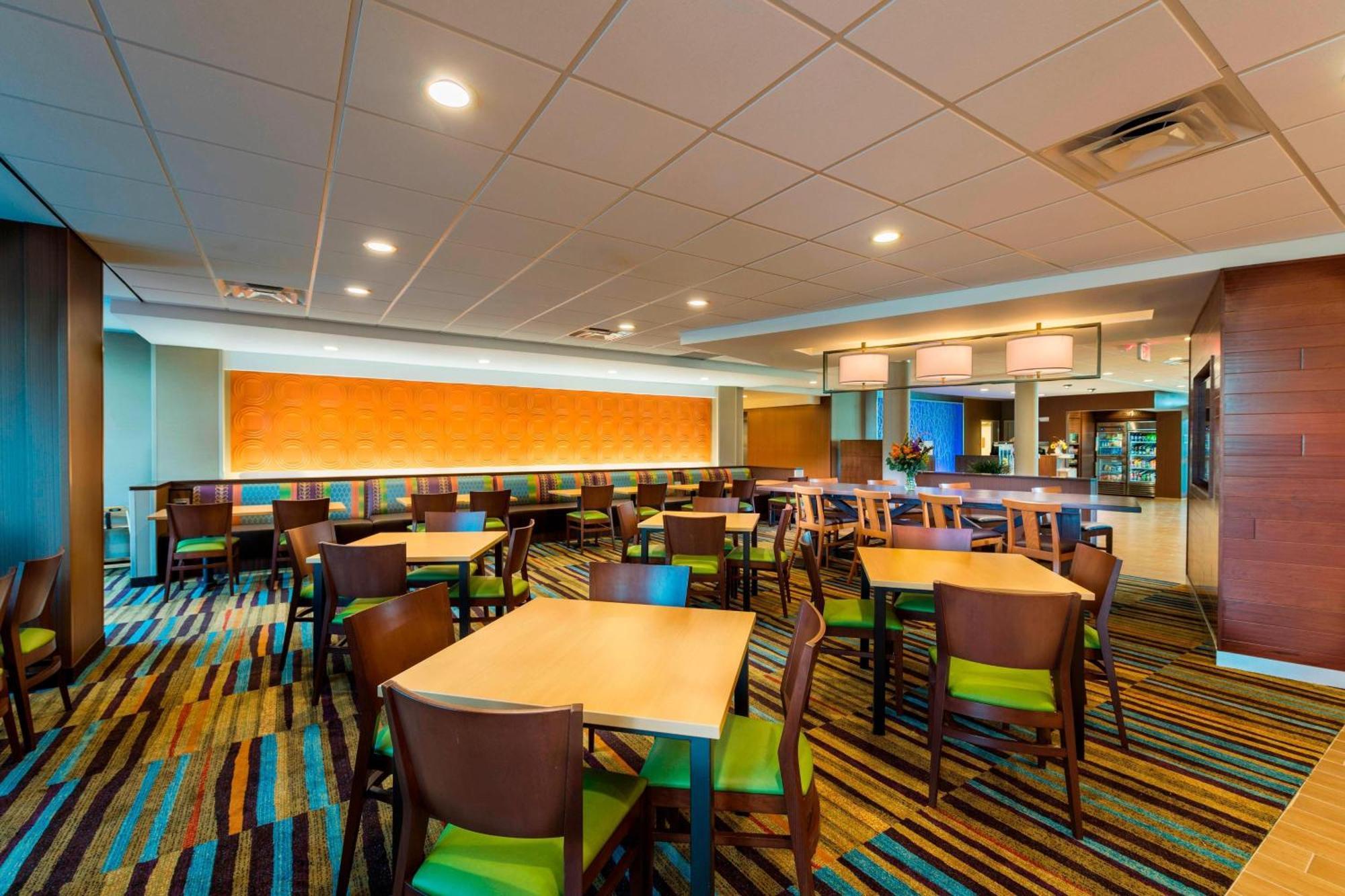 Fairfield Inn & Suites By Marriott Dallas וואקסהאצ'י מראה חיצוני תמונה