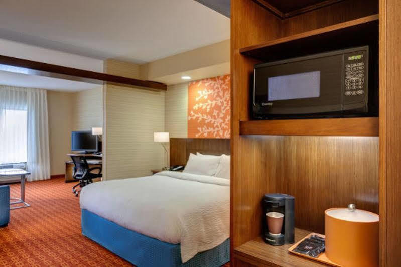 Fairfield Inn & Suites By Marriott Dallas וואקסהאצ'י מראה חיצוני תמונה