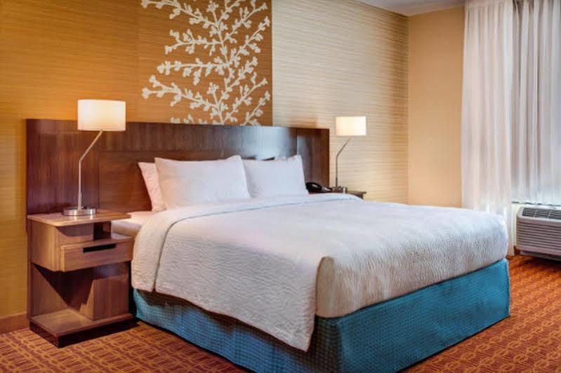 Fairfield Inn & Suites By Marriott Dallas וואקסהאצ'י מראה חיצוני תמונה